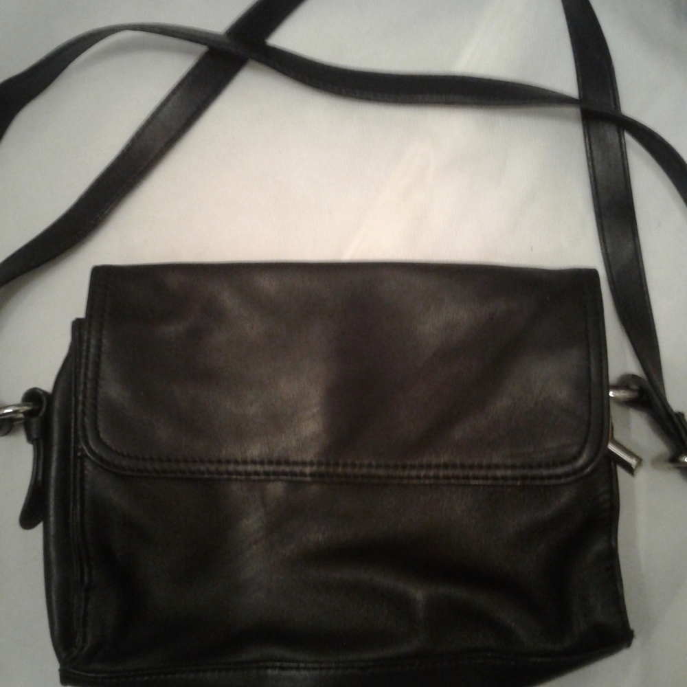 Gianni Bernini Women's leather bag,black.